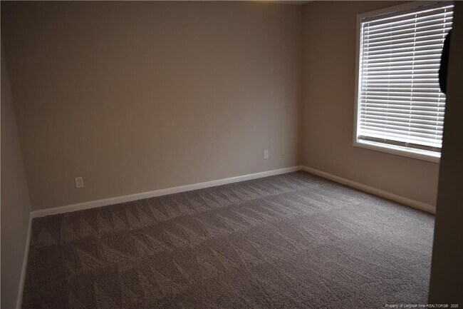 Building Photo - 668 Bartons Landing Pl