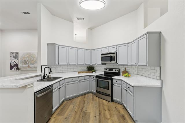 Building Photo - 1534 Haven Pl