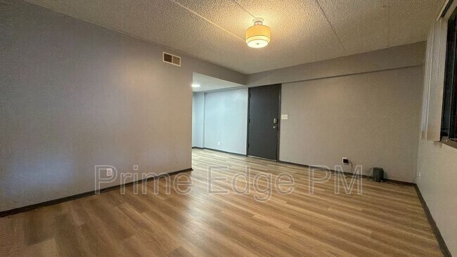 Building Photo - 2343 B St