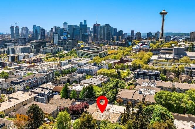 Building Photo - 909 4th Ave N