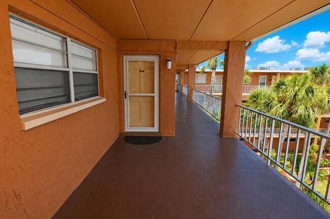 Building Photo - 12760 Indian Rocks Rd