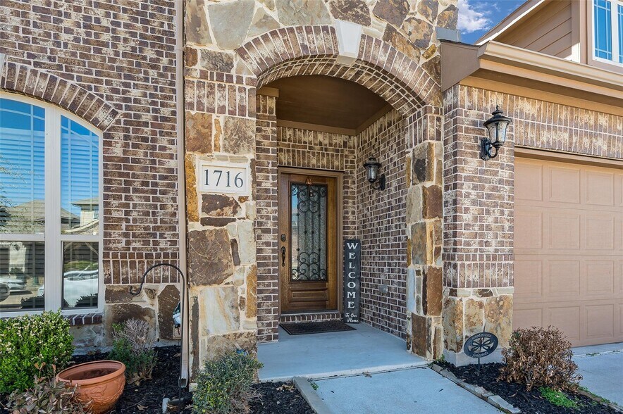 Building Photo - 1716 Grady Ln