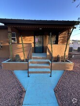 Building Photo - 471 W Heiner Dr
