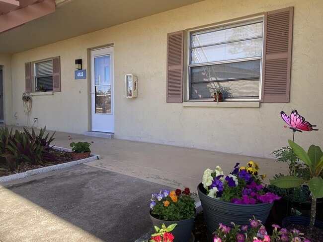 Building Photo - 4433 Narraganset Trail