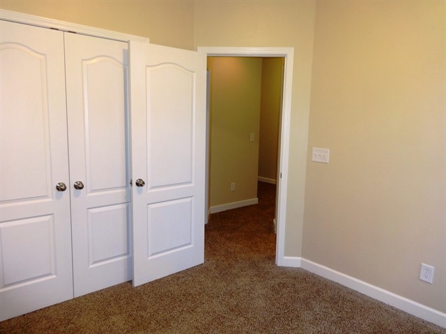 Building Photo - 1213 Briar Rose Lane