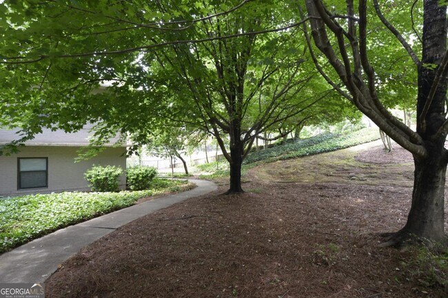 Building Photo - 282 Ardmore Cir NW