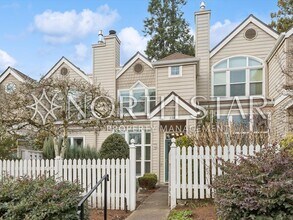 Building Photo - First Addition Townhome in Prime Location