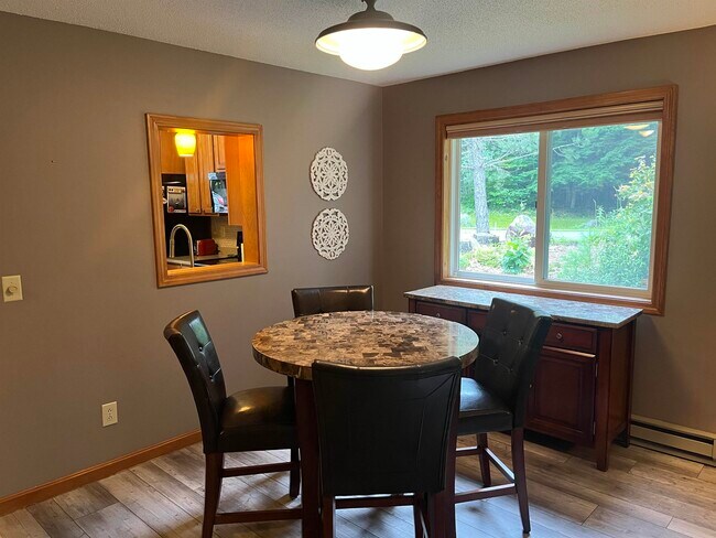 Building Photo - 9 Fawn Meadows