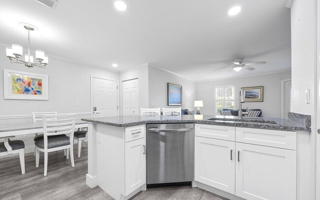 Building Photo - Location, Lifestyle, and Luxury