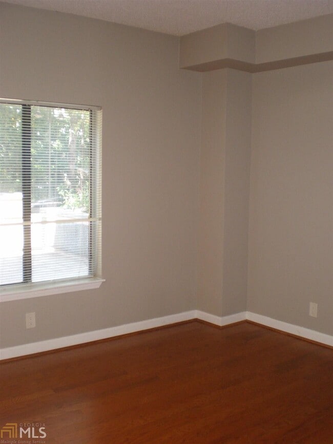 Building Photo - 1962 Spectrum Cir