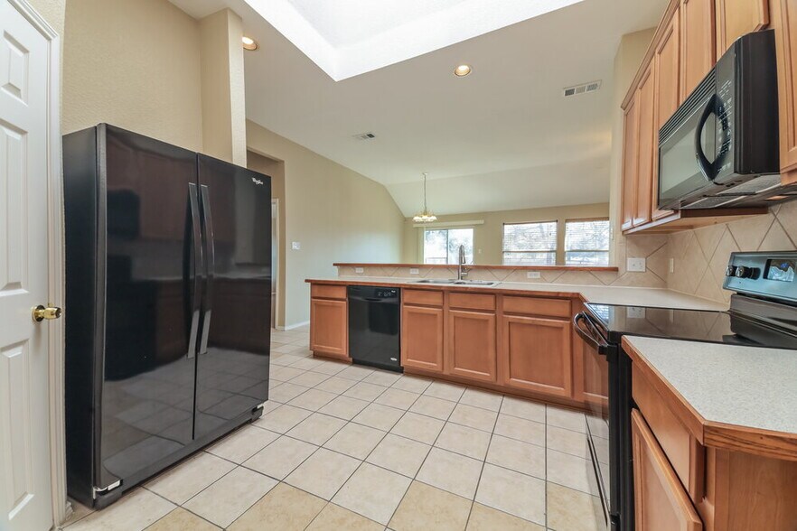 Building Photo - 3704 St Johns Dr