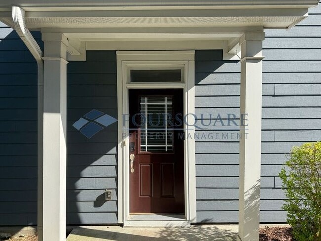 Building Photo - Spacious End-Unit Townhome with 2-Car Garage & Private Patio – Near Beaver Creek & Downtown Apex