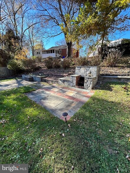 Building Photo - 10804 Drumm Ave