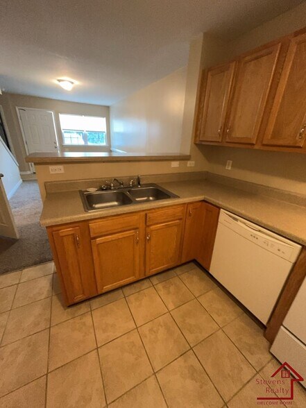 Building Photo - 1207 Holly Ave