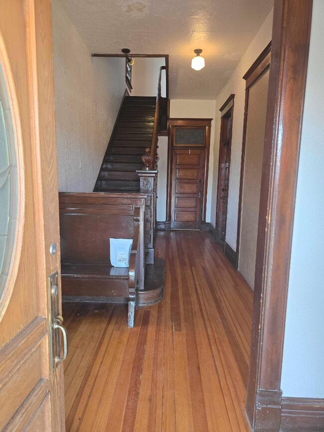 Building Photo - 501 Prospect St