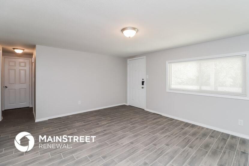 Building Photo - 161 E Shore Dr