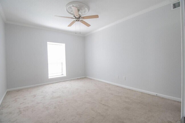 Building Photo - 2400 N Braeswood Blvd