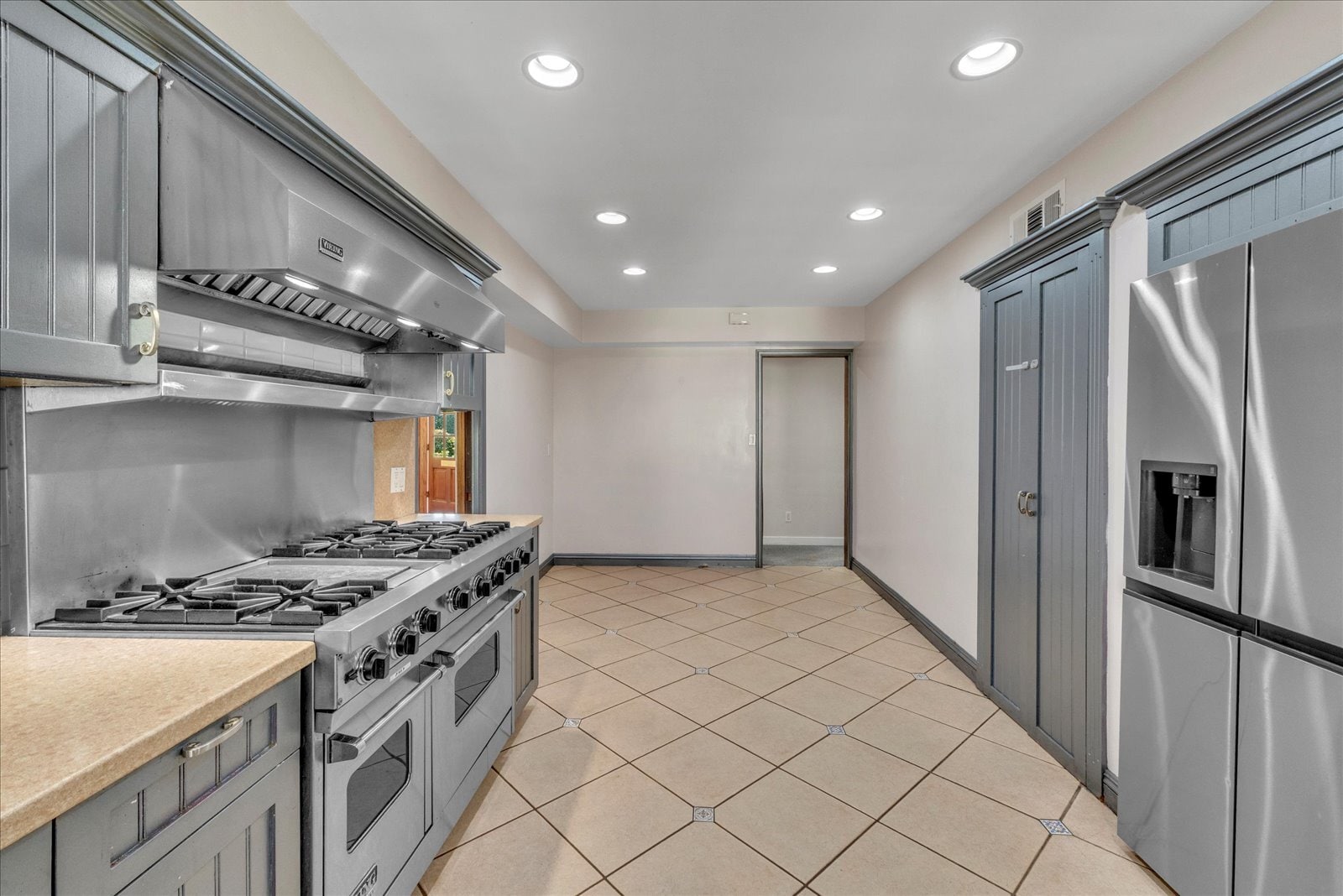 Building Photo - 16553 Hartsook St