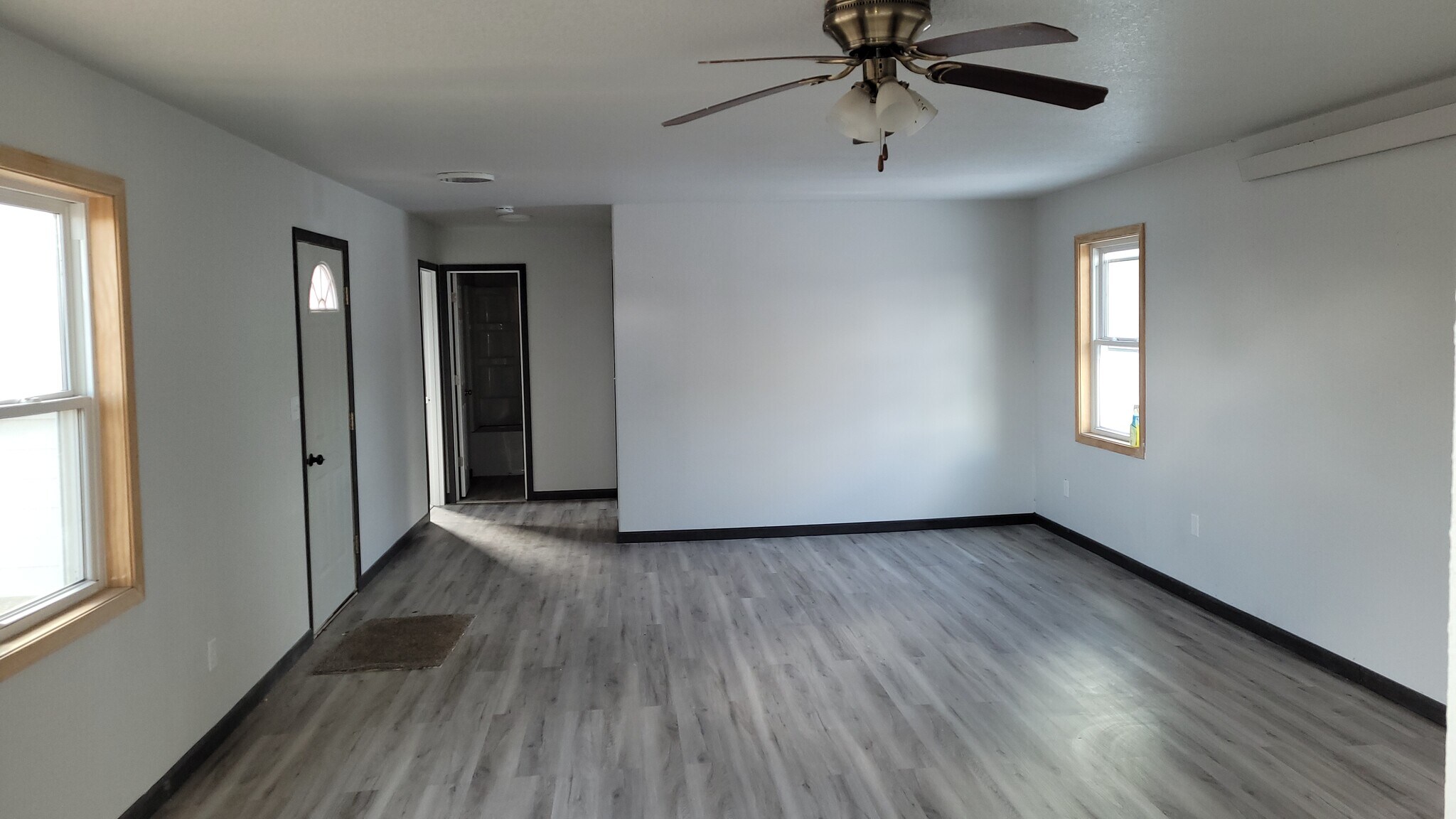 Building Photo - 409 S Madison Ave