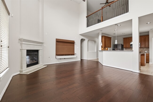 Building Photo - 24526 Avellino Ct