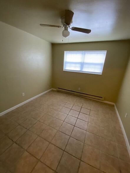 Building Photo - 389 Corisande Hill Rd