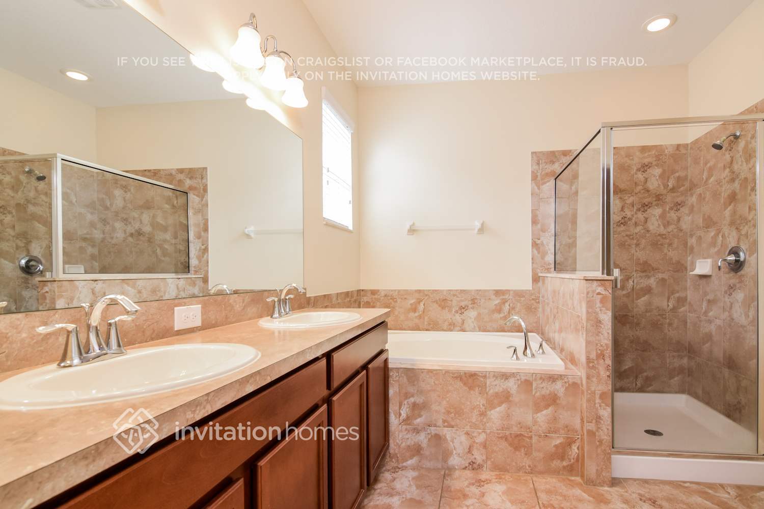 Building Photo - 3247 Berwick Ln