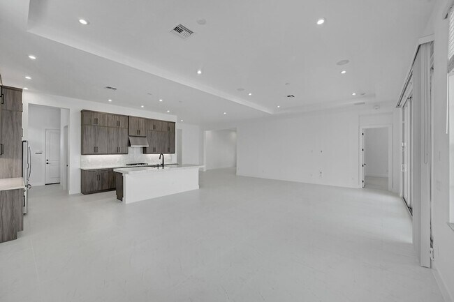 Building Photo - 9524 St Germain Dr