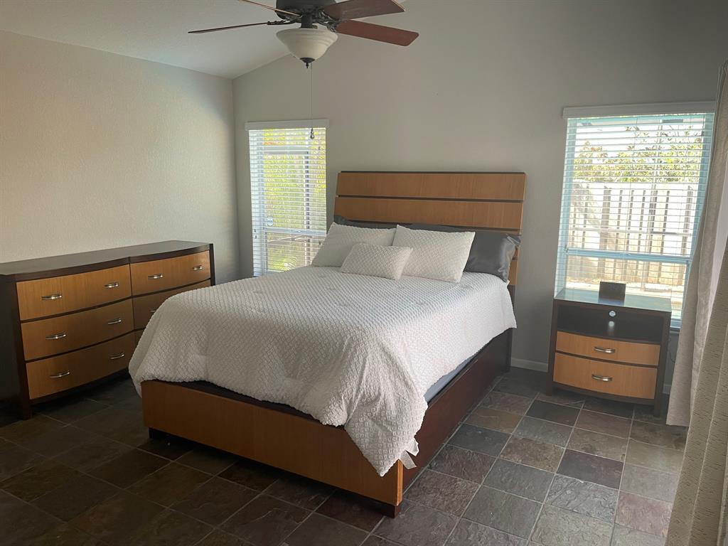 Building Photo - 607 SW 15th St