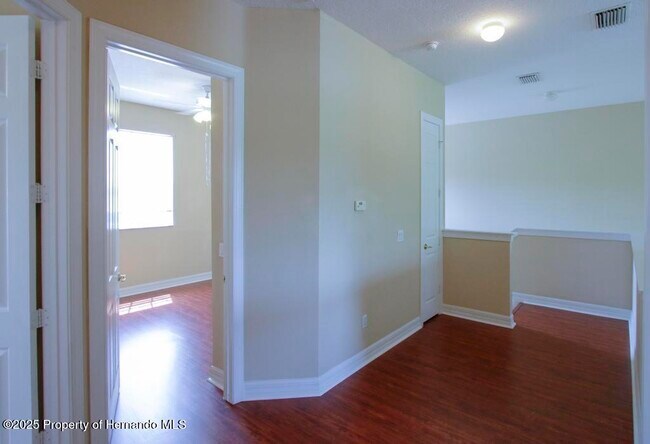 Building Photo - 4394 Edenrock Pl