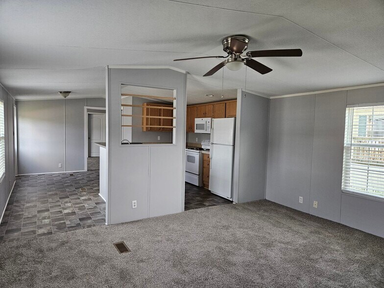 Building Photo - 71 Lynnwood Cir