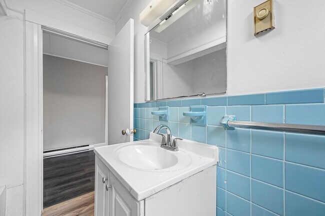 Building Photo - 50 Ruggles St