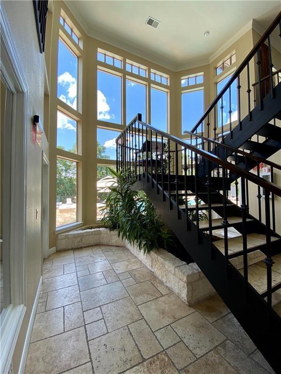 Building Photo - 6000-10 Shepherd Mountain Cove