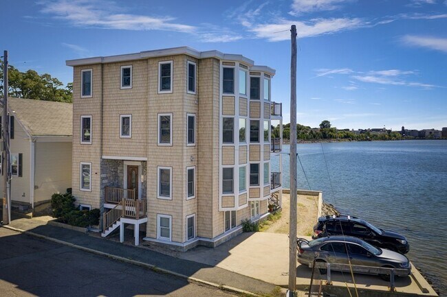 Building Photo - 43 March St