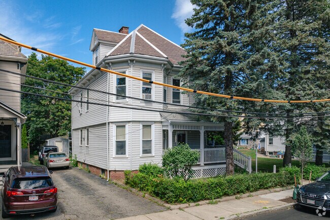 Building Photo - 11 Cambria St