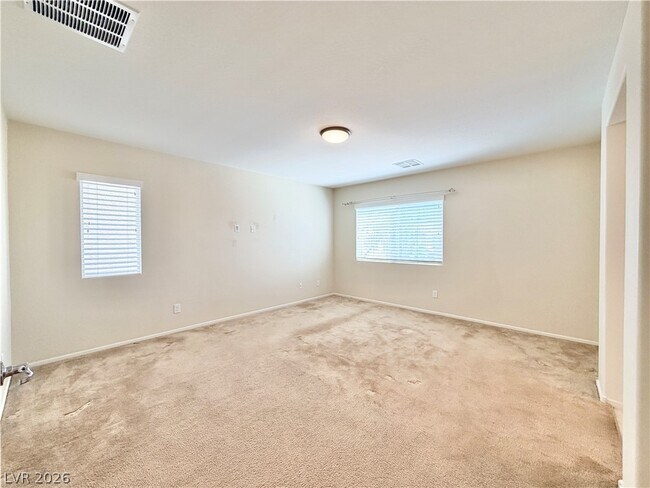 Building Photo - 10566 Borborema St