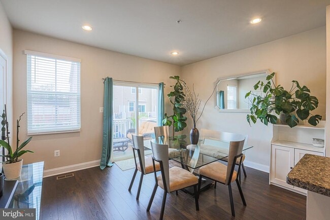 Building Photo - 7104 Druce Way