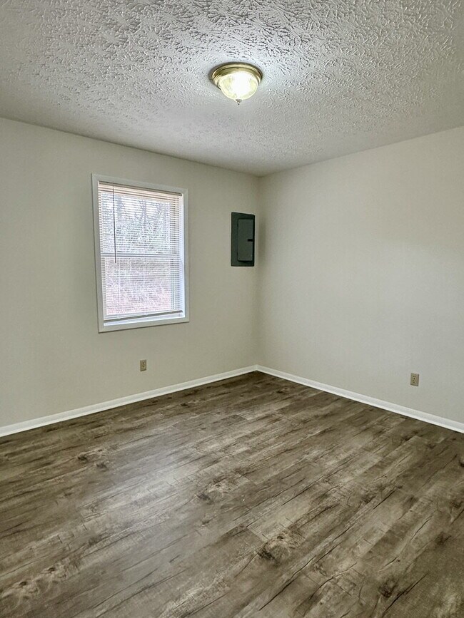 Building Photo - "Charming 3-Bed, 2-Bath Home in Cookeville – Your Perfect 1350 Sq Ft Retreat!"