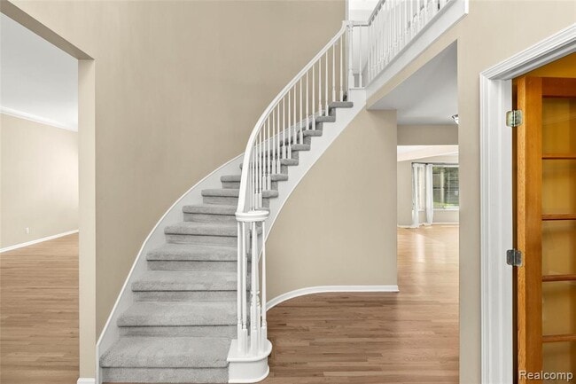 Building Photo - 5648 Whitfield Dr