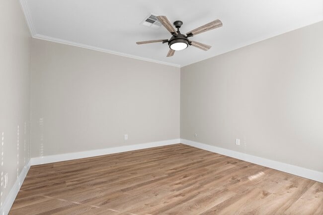 Building Photo - 14007 Overbrook Ln