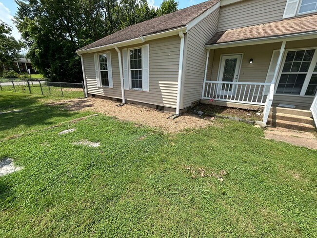 Building Photo - Three bedroom two bath Mt. Juliet just remodeled only $2,100