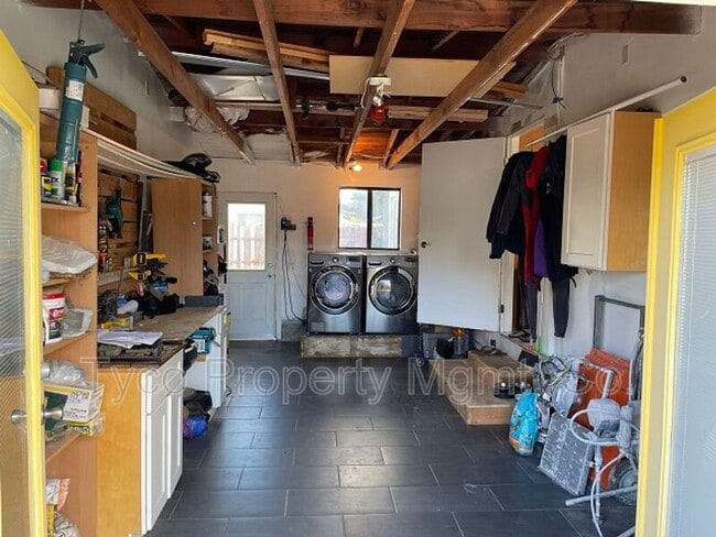 Building Photo - 392 Bonito Ave