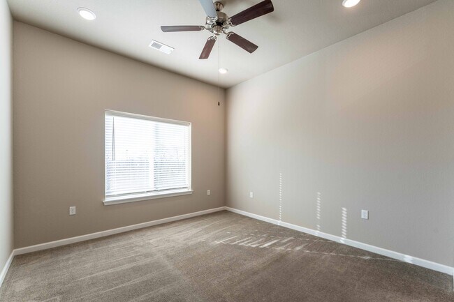 Bedroom - Coryell Commons