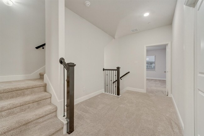 Building Photo - 7853 Sunset Blvd