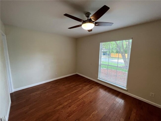 Building Photo - 3002 Susquehanna Ln