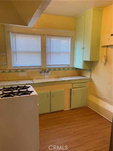 Building Photo - 384 W 15th St