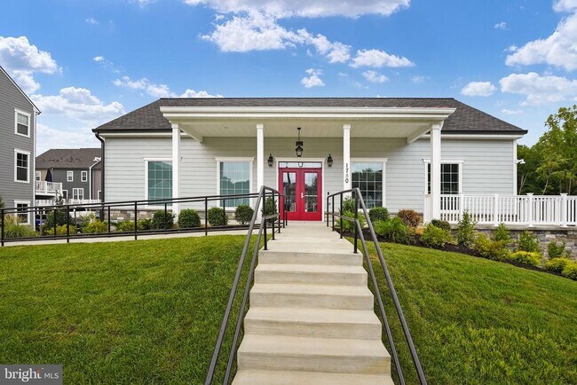 Building Photo - 2067 Alder Ln