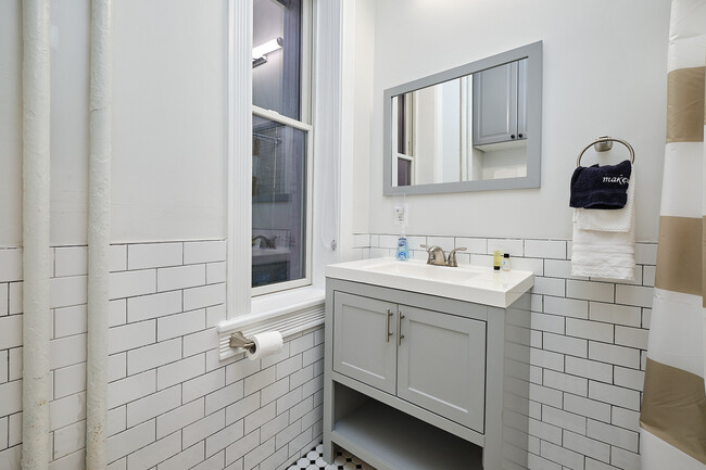 Building Photo - 1803 19th St NW