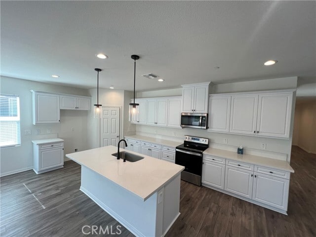 Building Photo - 28303 Blackjack Dr