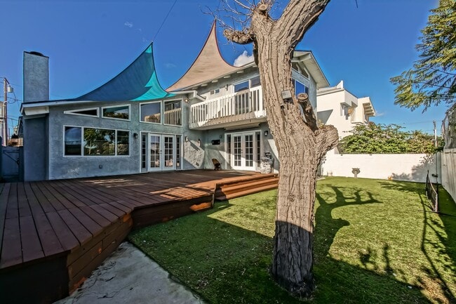 Building Photo - SPACIOUS & AIRY, GOLDEN TRIANGLE 4BR3BA HOME W/ CITY/MOUNTAIN VIEWS, OPEN & AIRY LIVING SPACE & S...