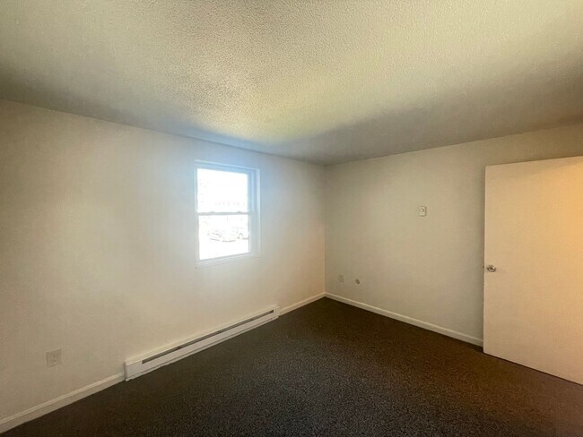 Building Photo - 173 Loudon Rd